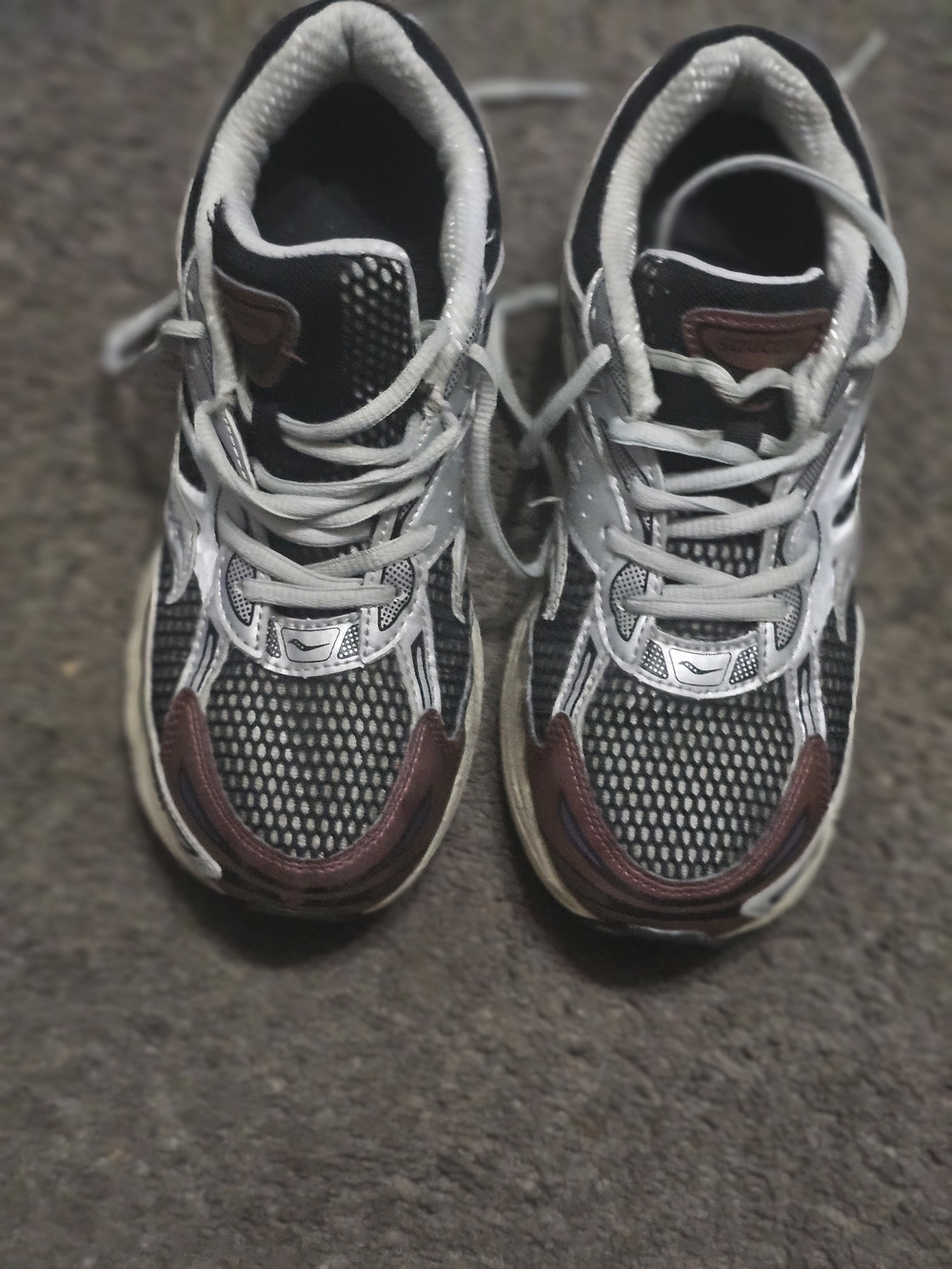 Saucony Kids Black White Maroon Mesh Athletic Sneakers